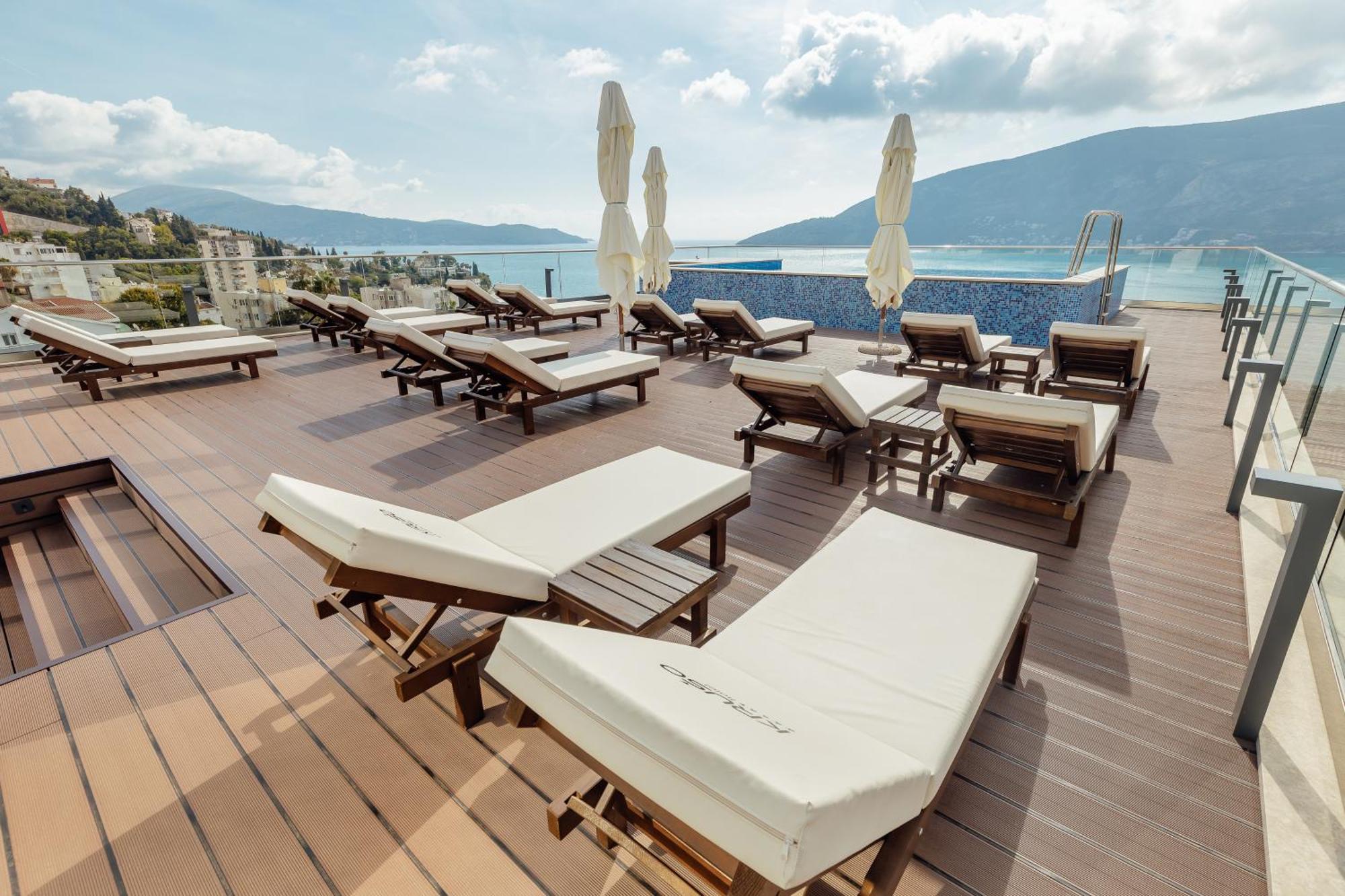 Garni Hotel Kruso Herceg Novi Eksteriør billede