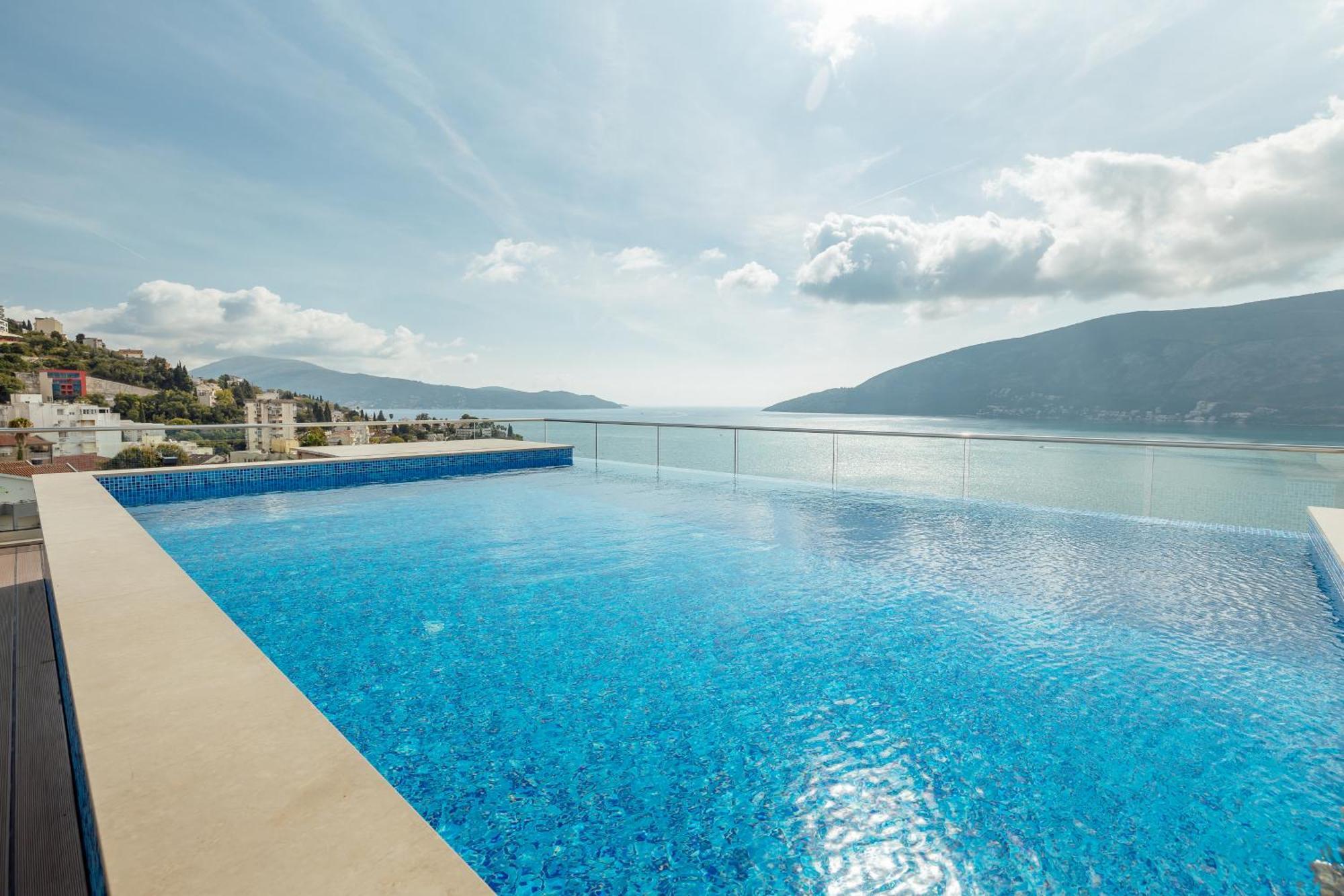 Garni Hotel Kruso Herceg Novi Eksteriør billede